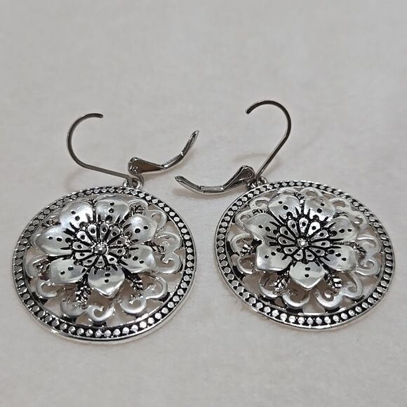 Silver Floral Earrings - Picture 3 of 4